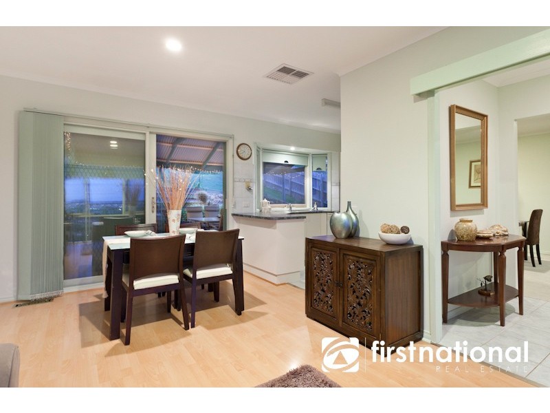 16 Fleming Terrace, Pakenham VIC 3810