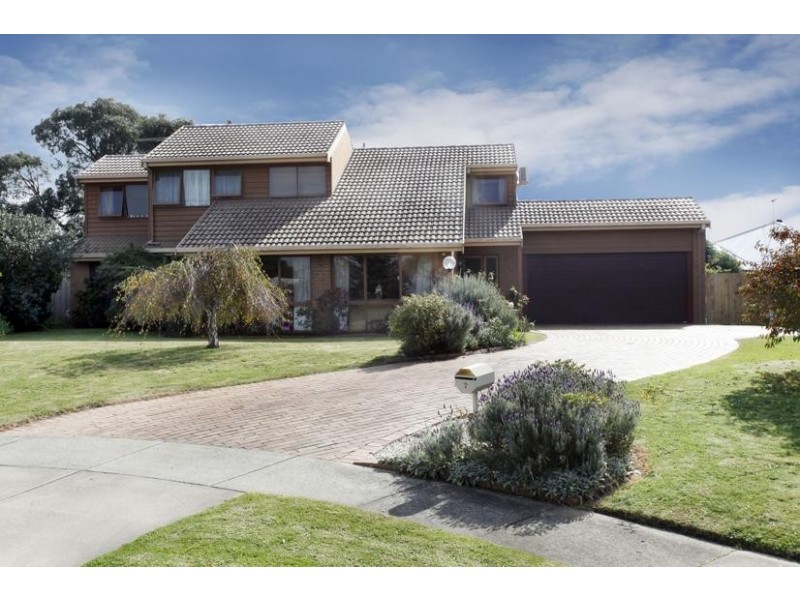 7 Barbara Court, Pakenham VIC 3810