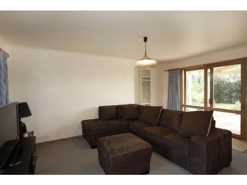 7 Barbara Court, Pakenham VIC 3810