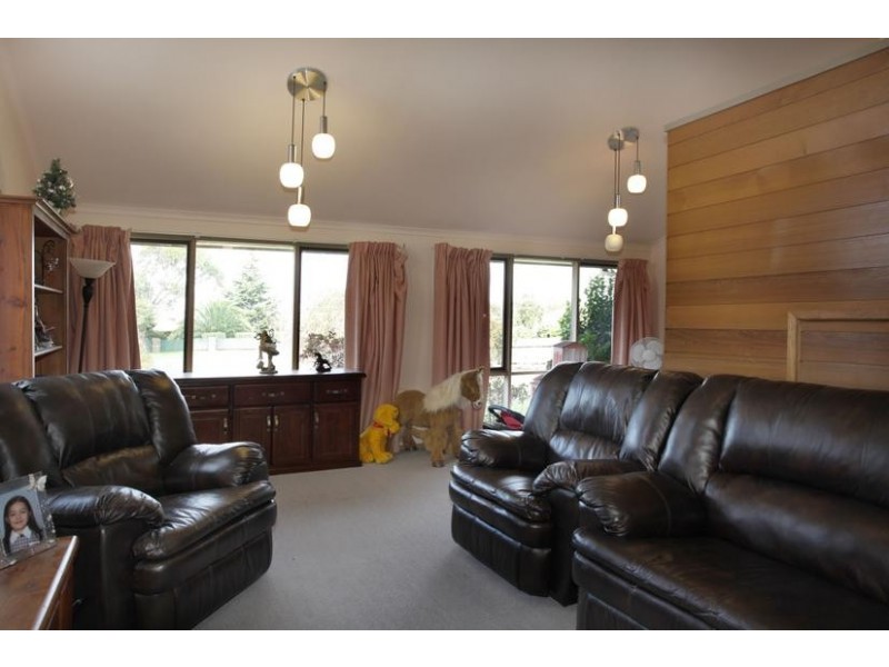 7 Barbara Court, Pakenham VIC 3810