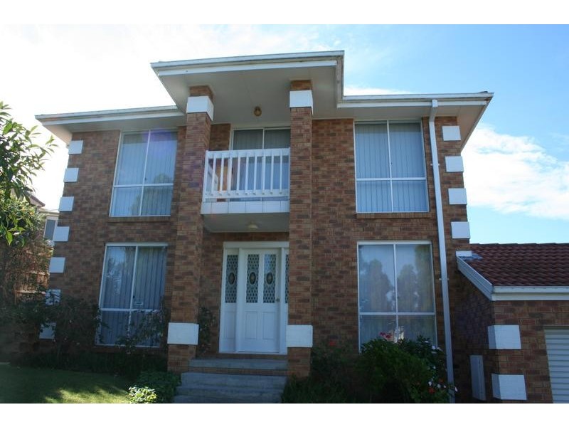 11 Fleming Terrace, Pakenham VIC 3810