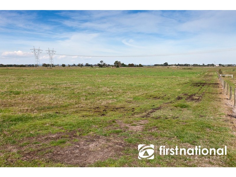 405 Mont Albert Road, Garfield VIC 3814