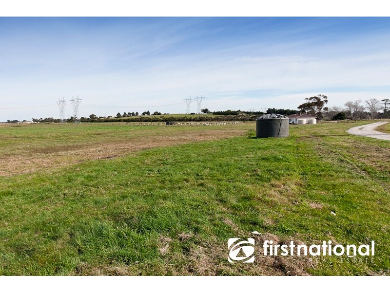 405 Mont Albert Road, Garfield VIC 3814