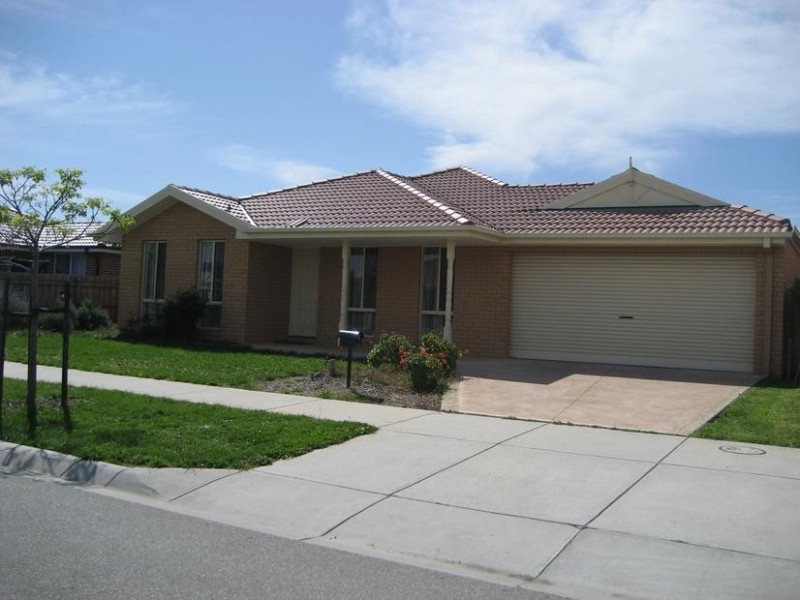3 Watts Terrace, Pakenham VIC 3810