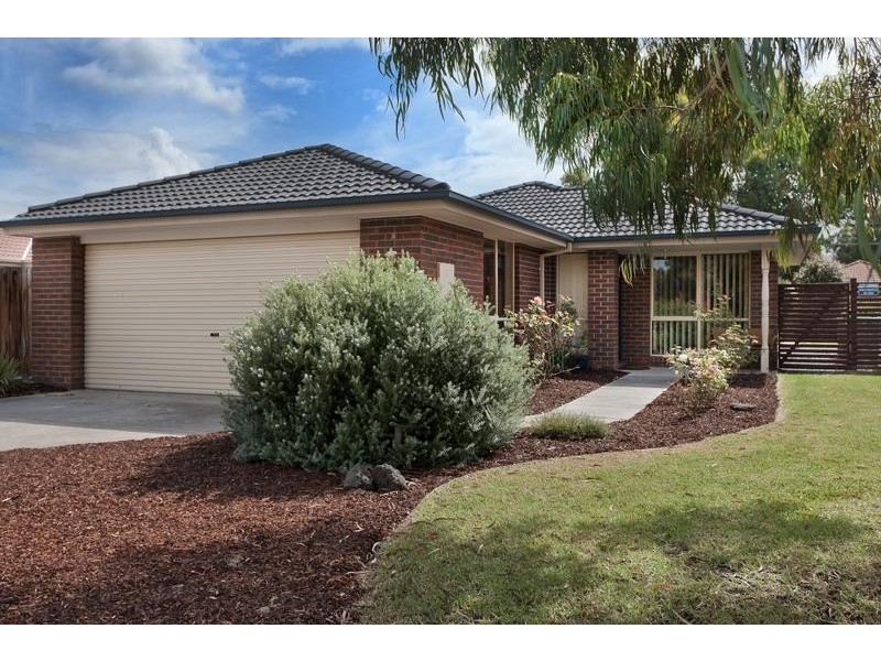 16 Heidi Court, Pakenham VIC 3810