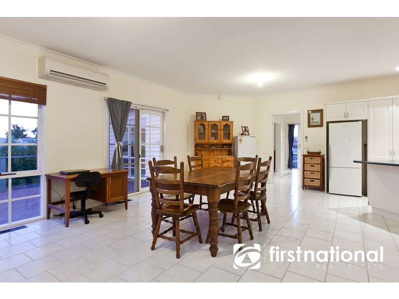 112 Army Road, Pakenham VIC 3810