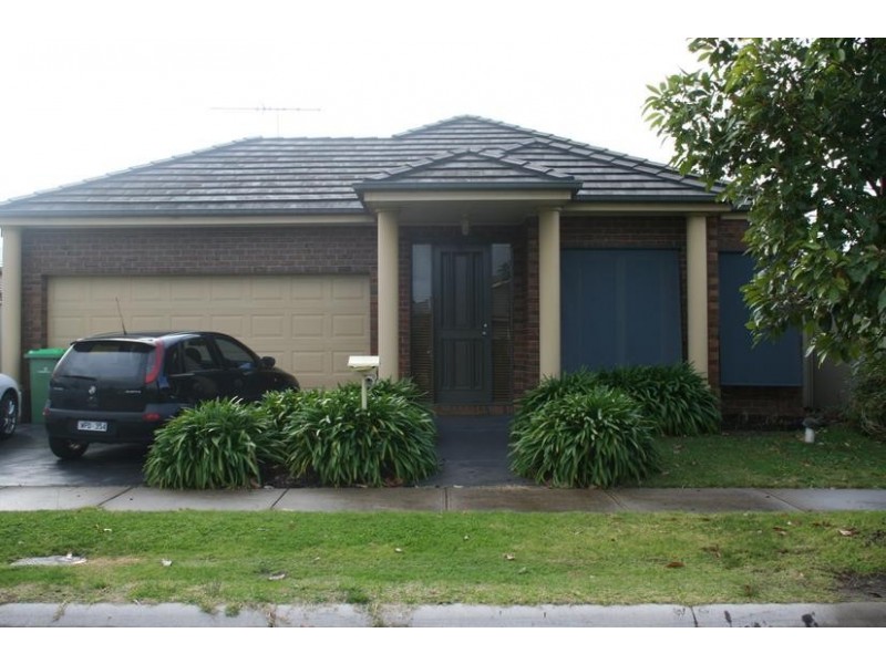 4 Spring Circuit, Pakenham VIC 3810