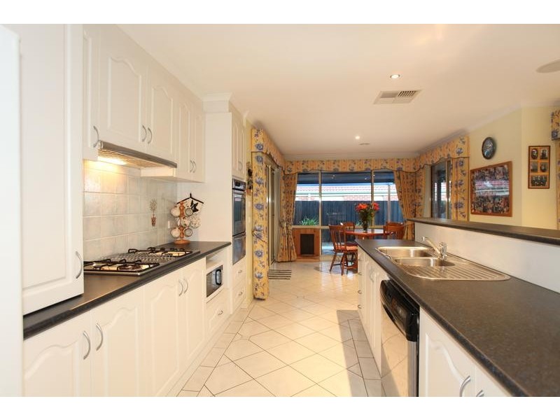 5 Windsor Drive, Beaconsfield VIC 3807