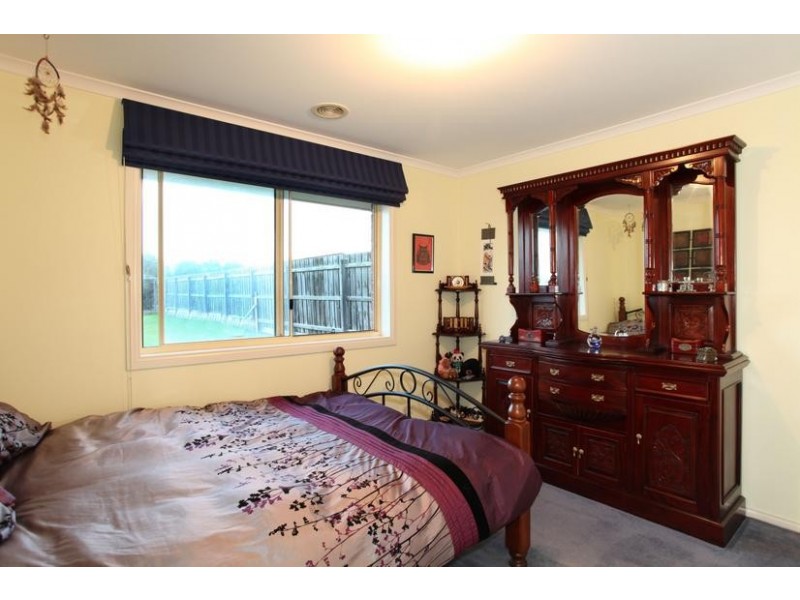 5 Windsor Drive, Beaconsfield VIC 3807