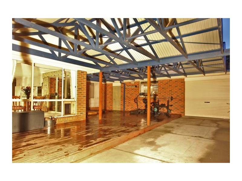 5 Windsor Drive, Beaconsfield VIC 3807