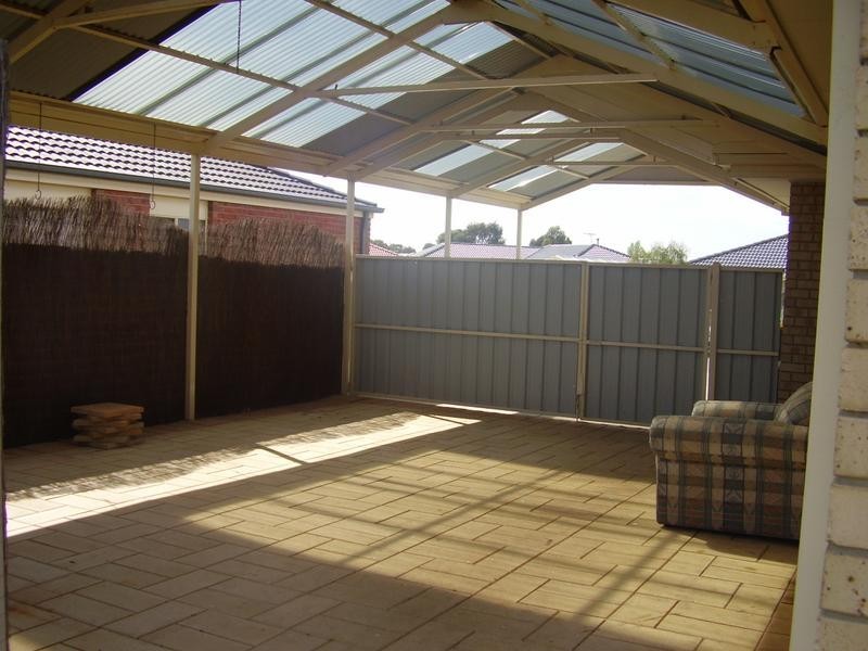 10 Darvell Court, Pakenham VIC 3810
