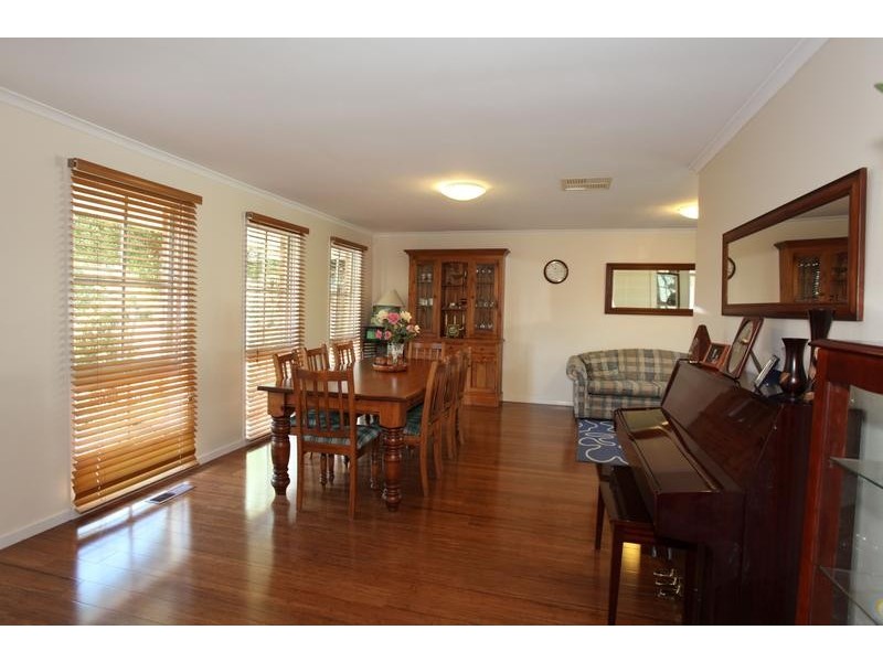 4 Thelma Street, Beaconsfield VIC 3807