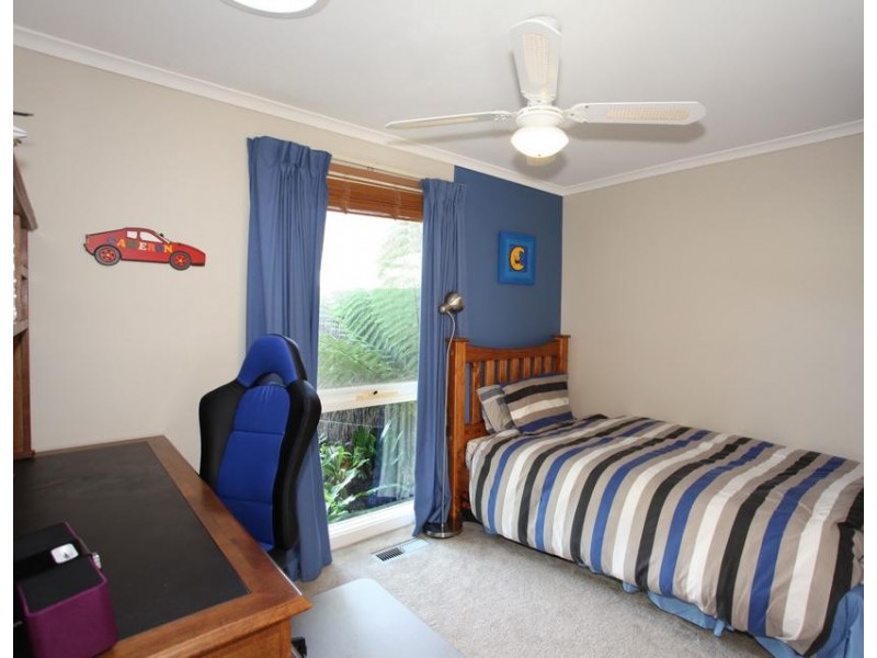 4 Thelma Street, Beaconsfield VIC 3807