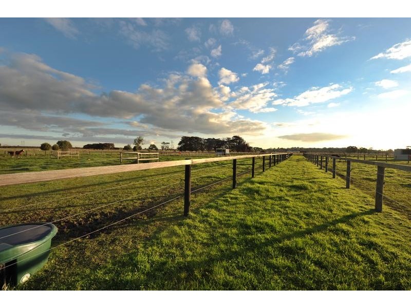 224 Fourteen Mile Road, Garfield VIC 3814