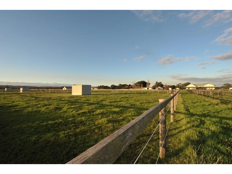 224 Fourteen Mile Road, Garfield VIC 3814