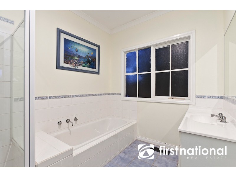 112 Army Road, Pakenham VIC 3810