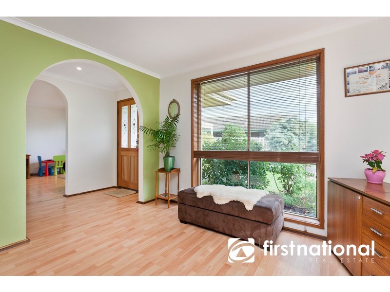 27 Cameron Way, Pakenham VIC 3810