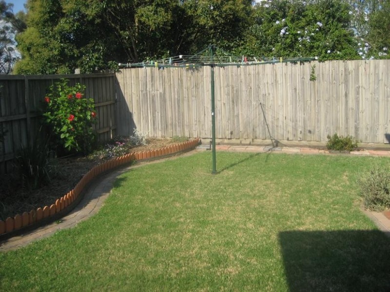 1/12 Henty Street, Pakenham VIC 3810