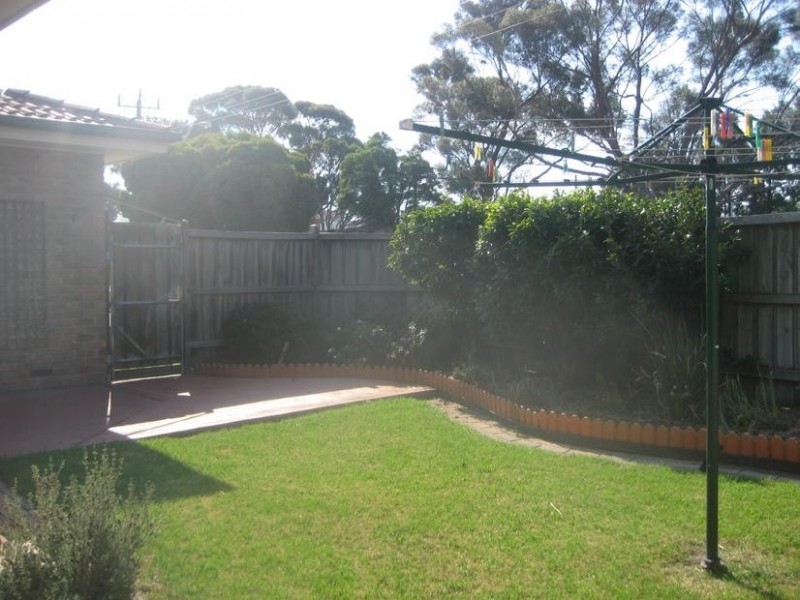 1/12 Henty Street, Pakenham VIC 3810