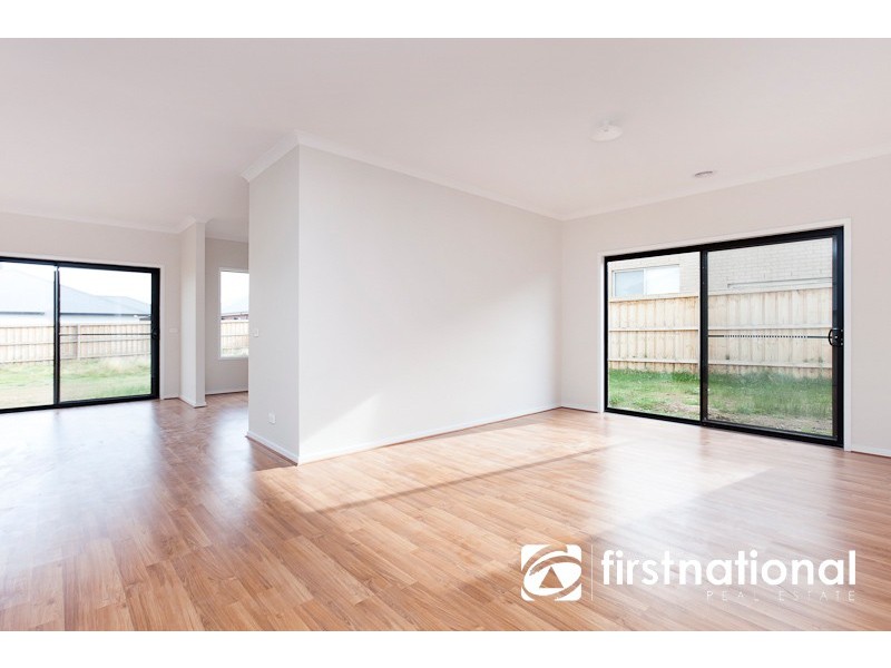 26 Landy Cct, Pakenham VIC 3810