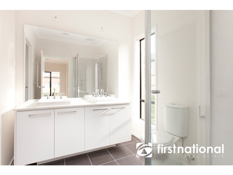 26 Landy Cct, Pakenham VIC 3810