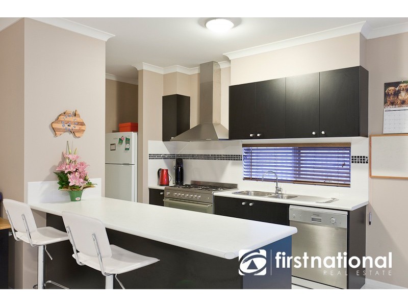 16 Winneke Way, Pakenham VIC 3810