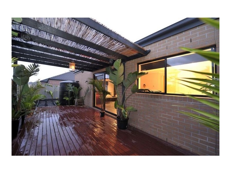 10 Albatross Drive, Pakenham VIC 3810