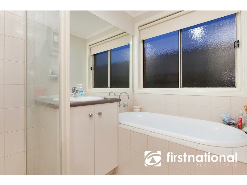 5 Watts Terrace, Pakenham VIC 3810