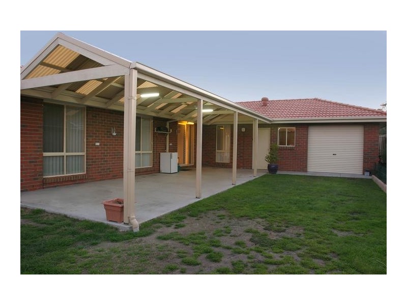 80 McGregor Road, Pakenham VIC 3810