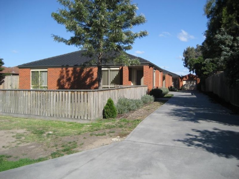 1/4 Jamieson Court, Pakenham VIC 3810