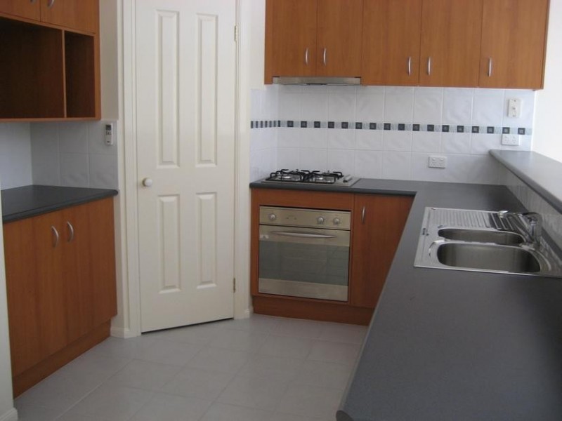 1/4 Jamieson Court, Pakenham VIC 3810