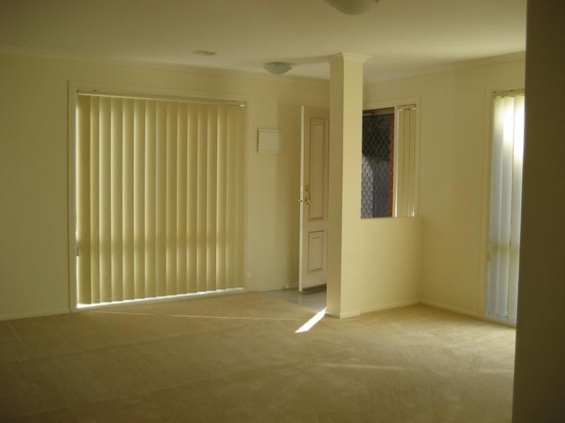 1/4 Jamieson Court, Pakenham VIC 3810