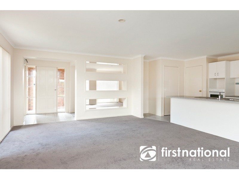 9 Gillian Place, Pakenham VIC 3810