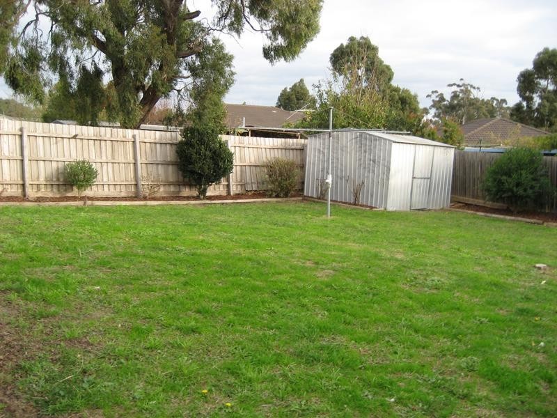 10 McMaster Court, Pakenham VIC 3810