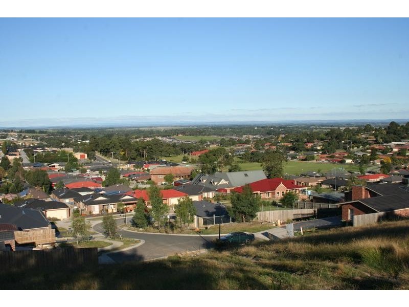Johnsons Place, Pakenham VIC 3810