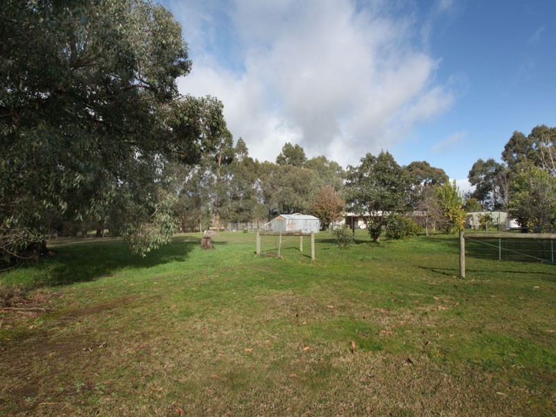 130 Bassed Road, Garfield North VIC 3814