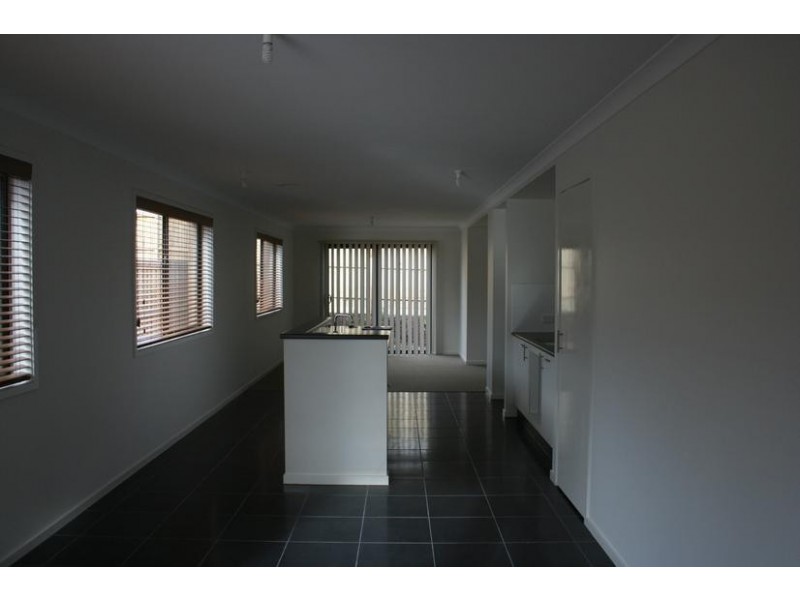 42 Central Avenue, Pakenham VIC 3810