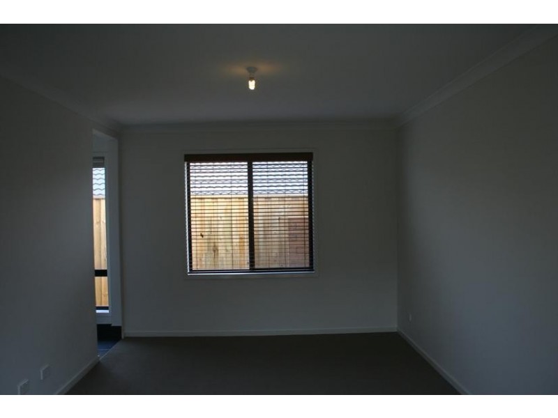 42 Central Avenue, Pakenham VIC 3810