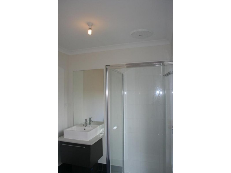 42 Central Avenue, Pakenham VIC 3810