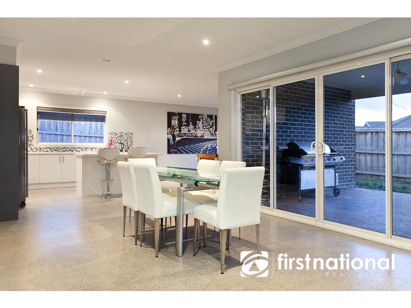 38 Tipperary Cct, Pakenham VIC 3810