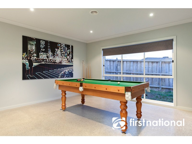 38 Tipperary Cct, Pakenham VIC 3810