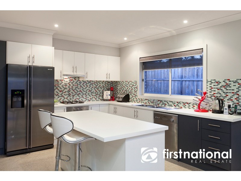 38 Tipperary Cct, Pakenham VIC 3810