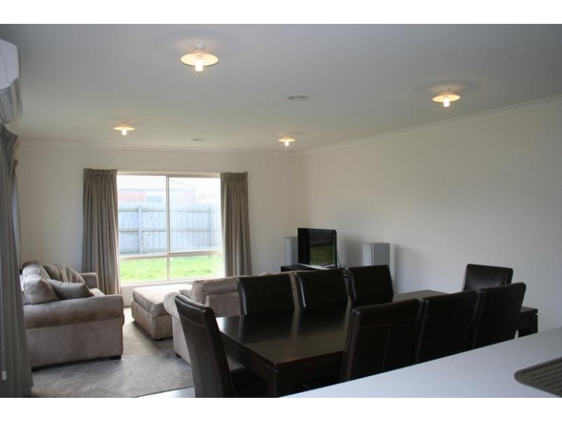 6 Sweetpea Drive, Pakenham VIC 3810