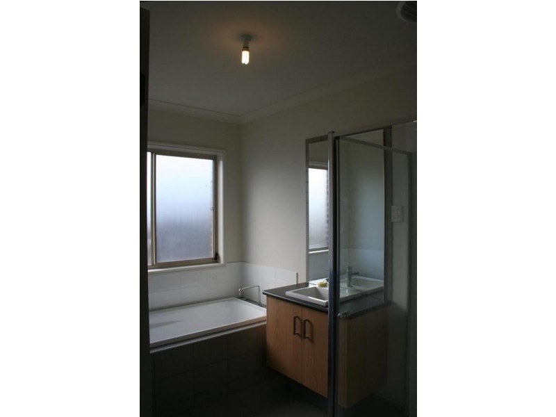 6 Sweetpea Drive, Pakenham VIC 3810