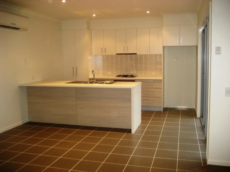 4 Lords Lane, Officer VIC 3809