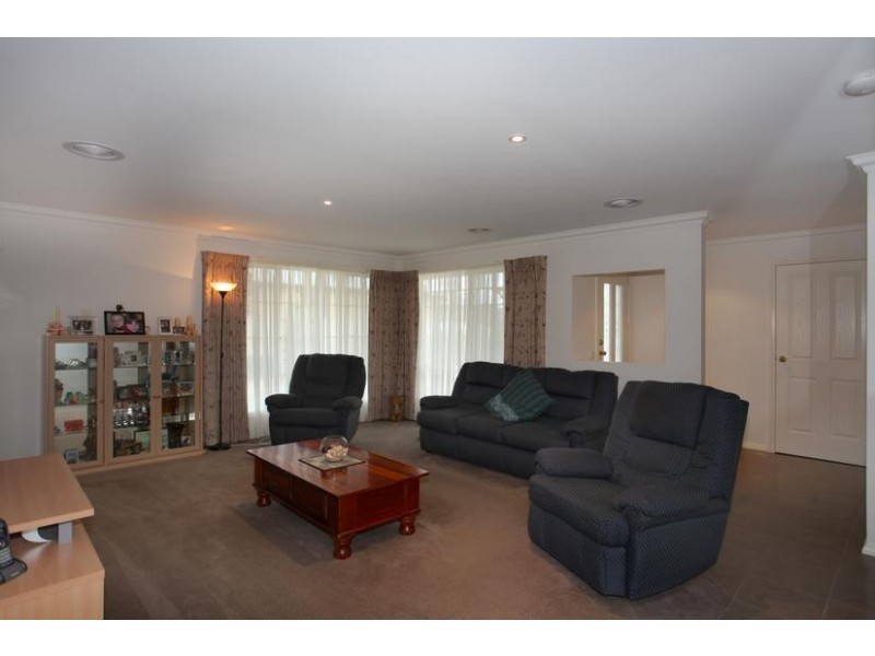 29 Main Street, Nar Nar Goon VIC 3812