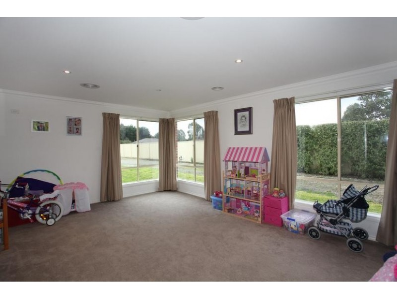 29 Main Street, Nar Nar Goon VIC 3812