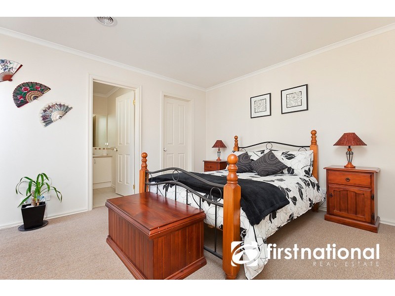 2/21 Pakenham Road, Pakenham VIC 3810