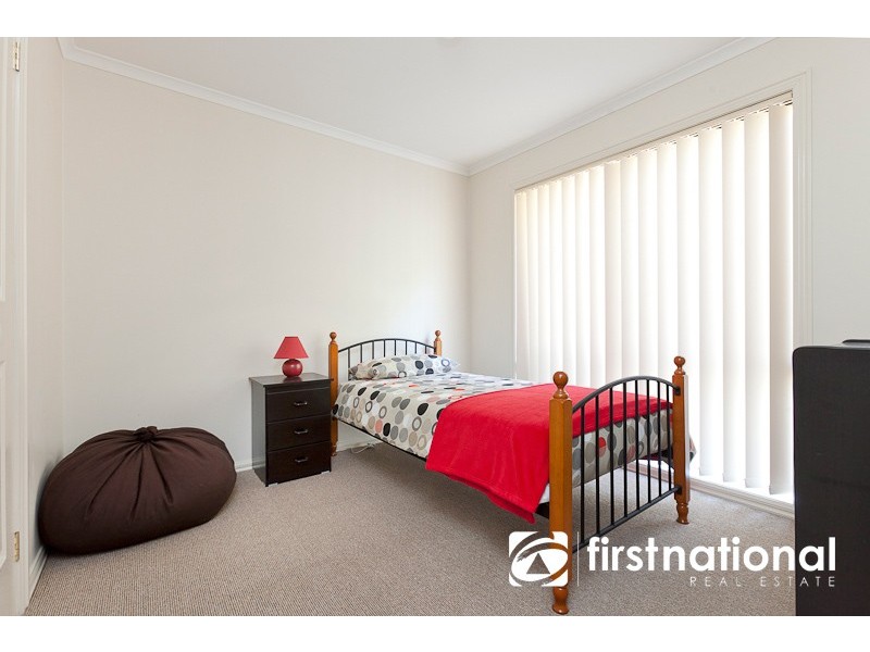 2/21 Pakenham Road, Pakenham VIC 3810