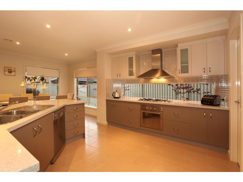 22 Kilburn Place, Pakenham VIC 3810